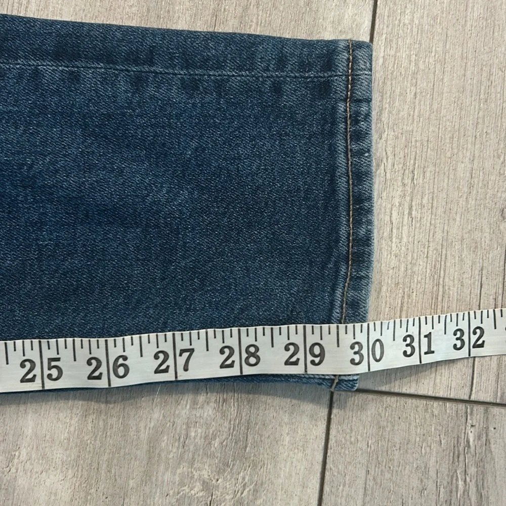 American Eagle 90s' skinny fit jeans size 2